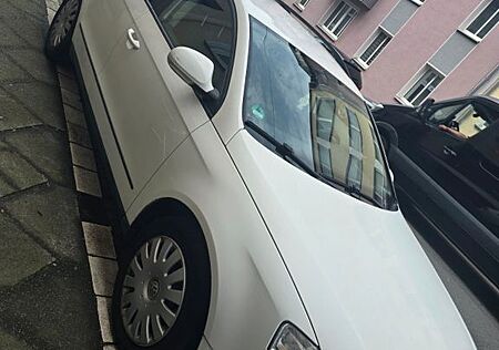 VW Passat Variant Volkswagen 2.0 TDI DPF 81kW Comfortline ...