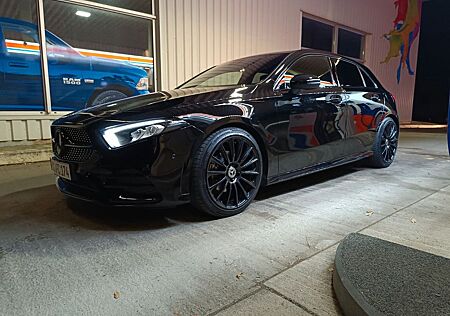 Mercedes-Benz A 200 -AMG line- Night paket