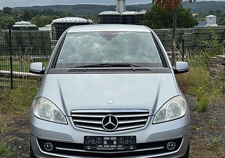 Mercedes-Benz A 180 AVANTGARDE Autotronic AVANTGARDE