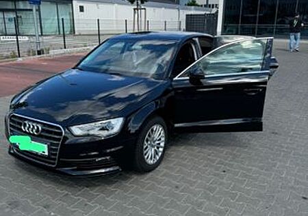 Audi A3 1.6 TDI S tronic Ambiente Ambiente