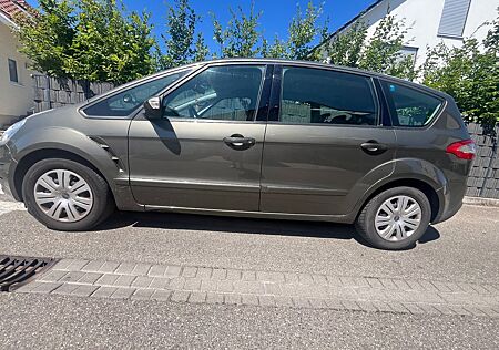 Ford S-Max Ambiente--7 Sitze-gepflegt