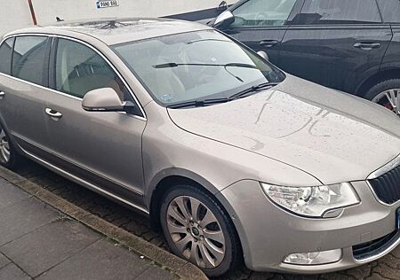 Skoda Superb 2.0 TDI DSG 4x4 Elegance Elegance