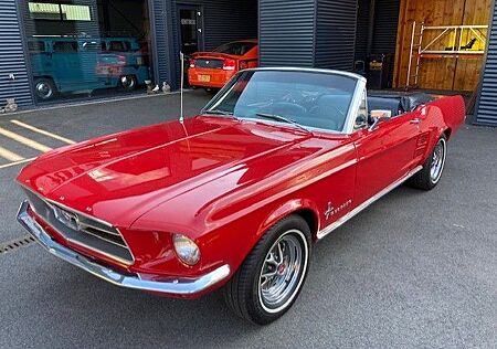 Ford Mustang V8 CABRIOLET