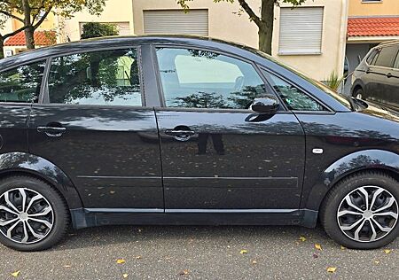 Audi A2 1.4 -