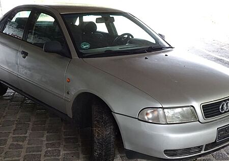 Audi A4 1.6 voll Fahrbereit evtl.für Stoppelcross
