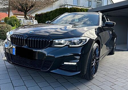 BMW 330i xDrive Touring M Sport A. M Sport mit AHK
