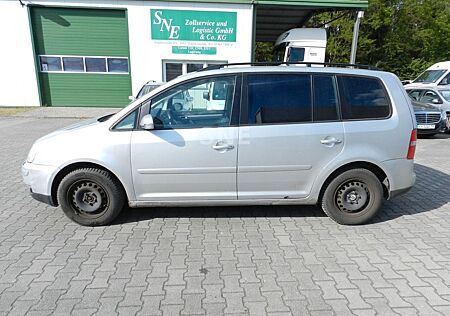 VW Touran Volkswagen Trendline (Festpreis)