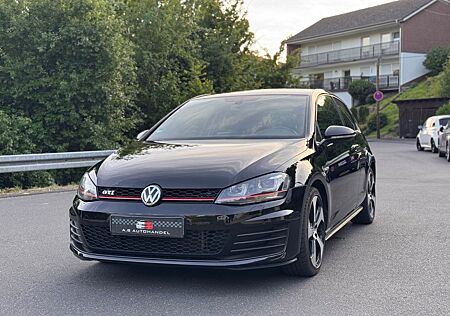 VW Golf Volkswagen VII Lim. GTI 220PS/Bi-Xenon/Dynaudio/NAVI