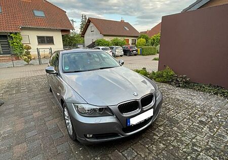 BMW 318i -
