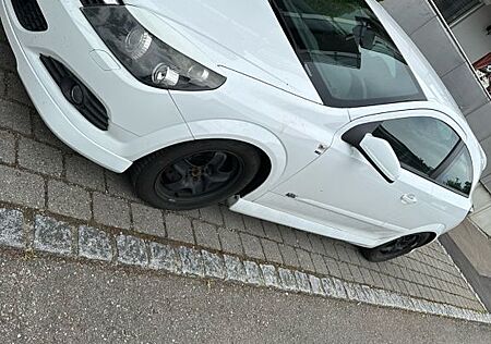 Opel Astra GTC 1.6 Turbo ECOTEC Sport 132kW Sport