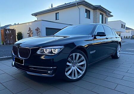 BMW 750Li xDrive - Leder - Schiebedach - TV