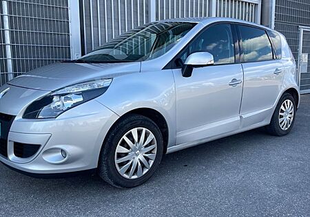 Renault Scenic 1.6 16V -Navi-AHK-SHZ-PDC-TÜV-Garantie