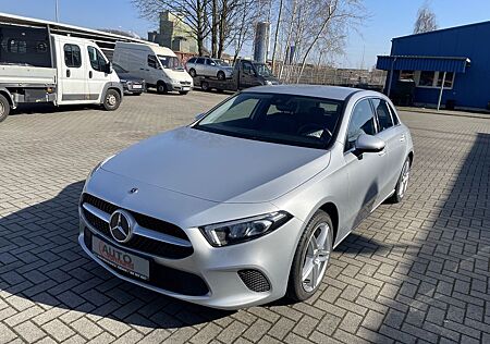 Mercedes-Benz A 200 d Progressive, LED, 1. Hand