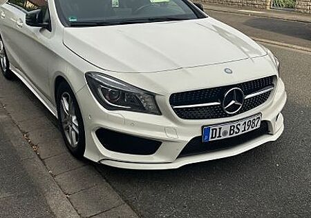 Mercedes-Benz CLA 200 d 4MATIC DCT AMG Line AMG Line