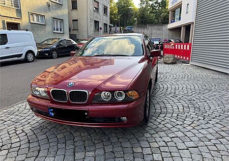 BMW 520i