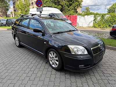 Toyota Avensis Kombi 1.8 Executive/ Automatik/ TÜV NEU
