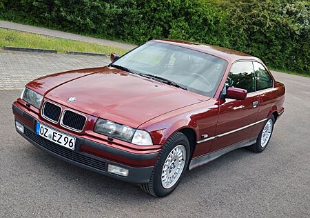 BMW 328iA Coupe - originalbelassen