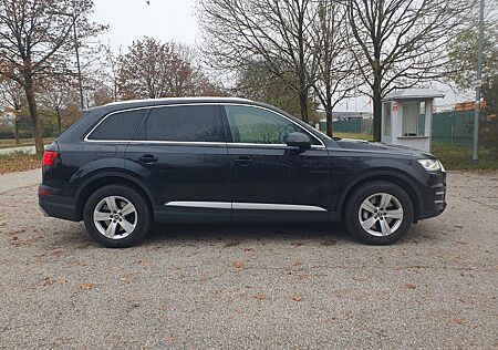 Audi Q7 45 TDI quattro 7Sitz Panorama StHzg AHK BOSE