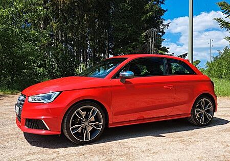 Audi S1 2.0 TFSI quattro TÜV neu