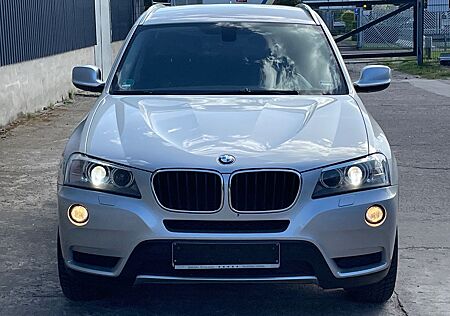 BMW X3 xDrive20d/ Navi/ Rückfahrkamera/ Leder/ AHK