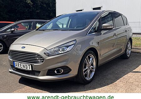 Ford S-Max Titanium *Automatik/AHK/PDC*