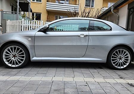 Alfa Romeo GT 2.0 JTS 16V Distinctive Distinctive