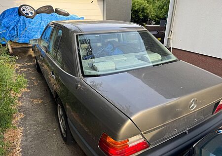 Mercedes-Benz 230 km 167000 Tüv 12/2025