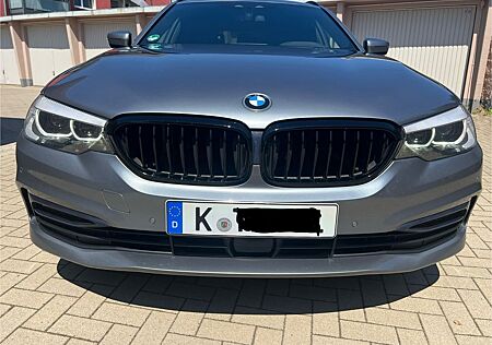 BMW 520d Touring *Pano*Sportline*Carplay*Harman*