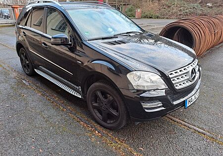 Mercedes-Benz ML 300 CDI 4MATIC BlueEFFICIENCY -