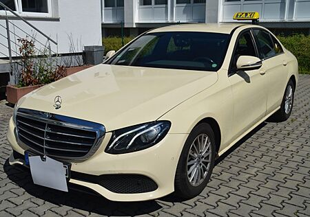 Mercedes-Benz E 200 E 200d*taxi*navi*spiegeluhr*Serviceheft*