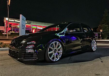 VW Golf Volkswagen 2.0 TSI 4MOTION R Motorsport-Schalensitz