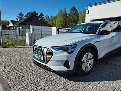 Audi e-tron 50 quattro -
