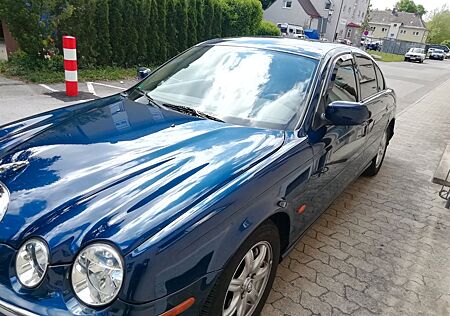 Jaguar S-Type V6 -