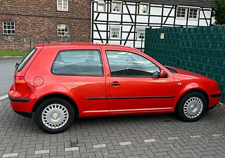 VW Golf Volkswagen 1.6 Basis