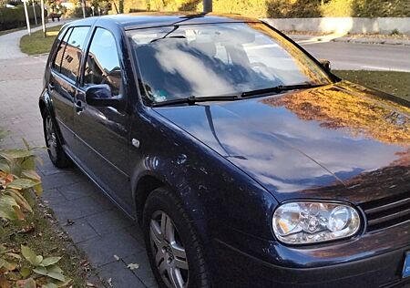 VW Golf Volkswagen 1.9TDI 74kW Champ MIT TÜV