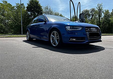 Audi S4 3.0 TFSI S tronic quattro -