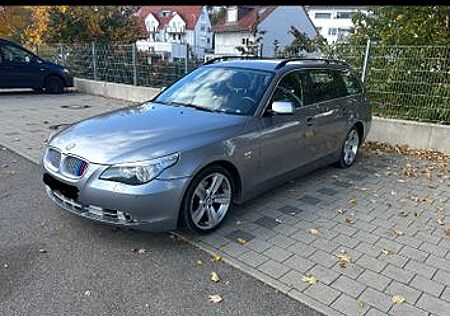 BMW 525i A touring -