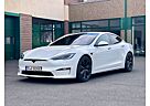 Tesla Model S Plaid | Yoke | AHK | Carbon