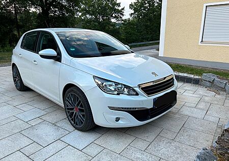 Peugeot 308 1.2 12V e-THP / PureTech Active