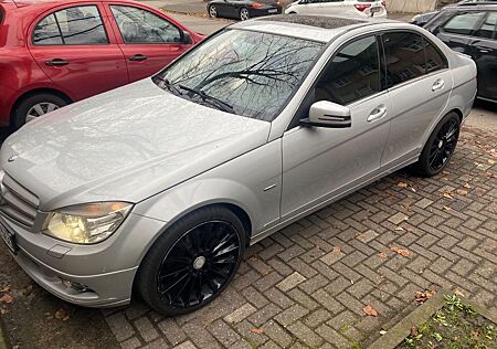 Mercedes-Benz C 200 CGI BlueEFFICIENCY Autom. -