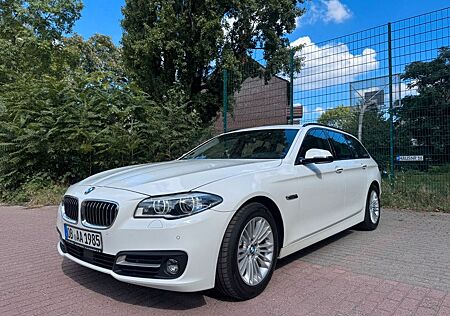 BMW 520d Touring Aut. NAVI LEDER R-KAM 4-ZONENKLIMA