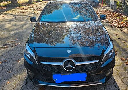 Mercedes-Benz A 180 gebraucht kaufen Mercedes-Benz A 180 d AMG Line AMG Line
