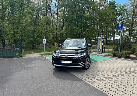 Mitsubishi Outlander 2.2 DI-D Edition 100+ 4WD Automati...
