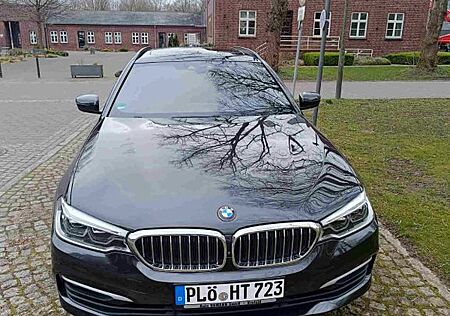 BMW 530d xDrive Touring, Sport-Line, Panorama, H&K
