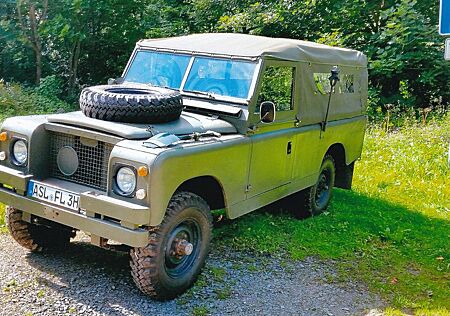 Land Rover Serie III Serie II 109 Geländewagen Oldtimer