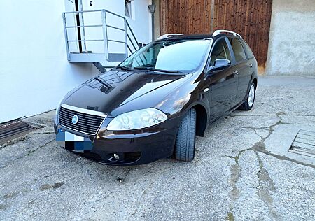 Fiat Croma 2.2 16V Emotion Emotion TÜV neu