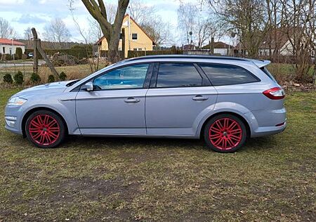 Ford Mondeo 2,0TDCi 103kW Champions Edition Turni...