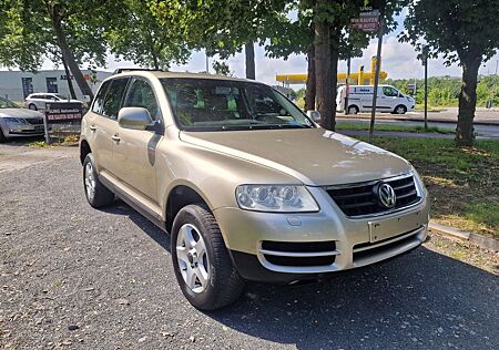 VW Touareg Volkswagen 3.2 V6 Benzin Automatik / Anhängerkupp