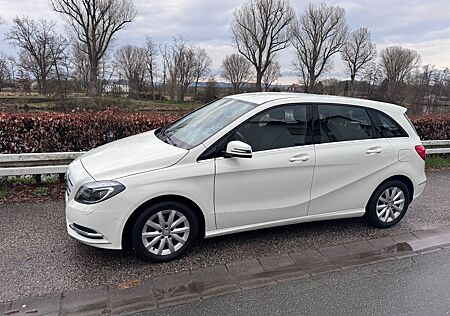 Mercedes-Benz B 180 - top gepflegt