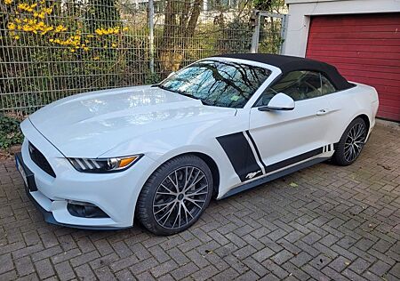 Ford Mustang 2.3 EcoBoost - Cabrio